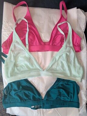 Parade Super-Soft Mesh Plunge Wire-Free Bralettes, Lot of 3, Size Medium